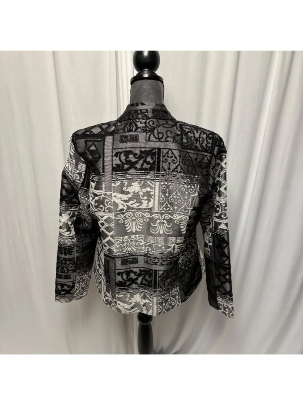Christopher and Banks Jacket Womens Sz Medium Black Gray White Gradient Zippered